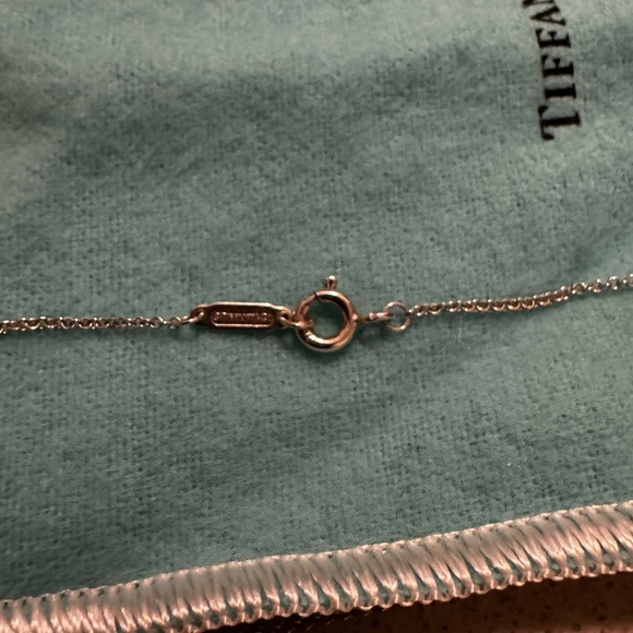 Tiffany Co Silver Twist Heart Key Necklace Pendant Charm 18 inch silver chain - Picture 8 of 10